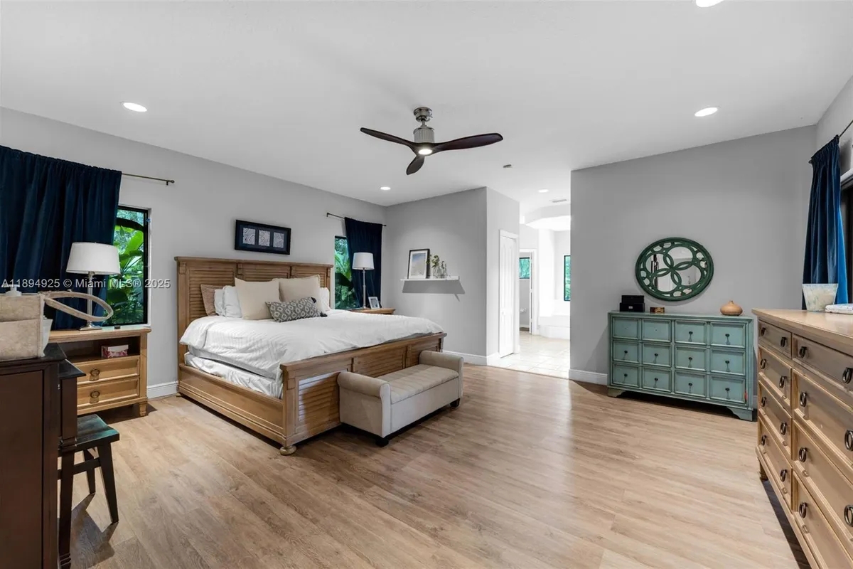 12019 SW 77th Ter, Miami FL 33183