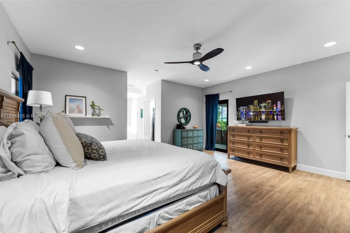 12019 SW 77th Ter, Miami FL 33183