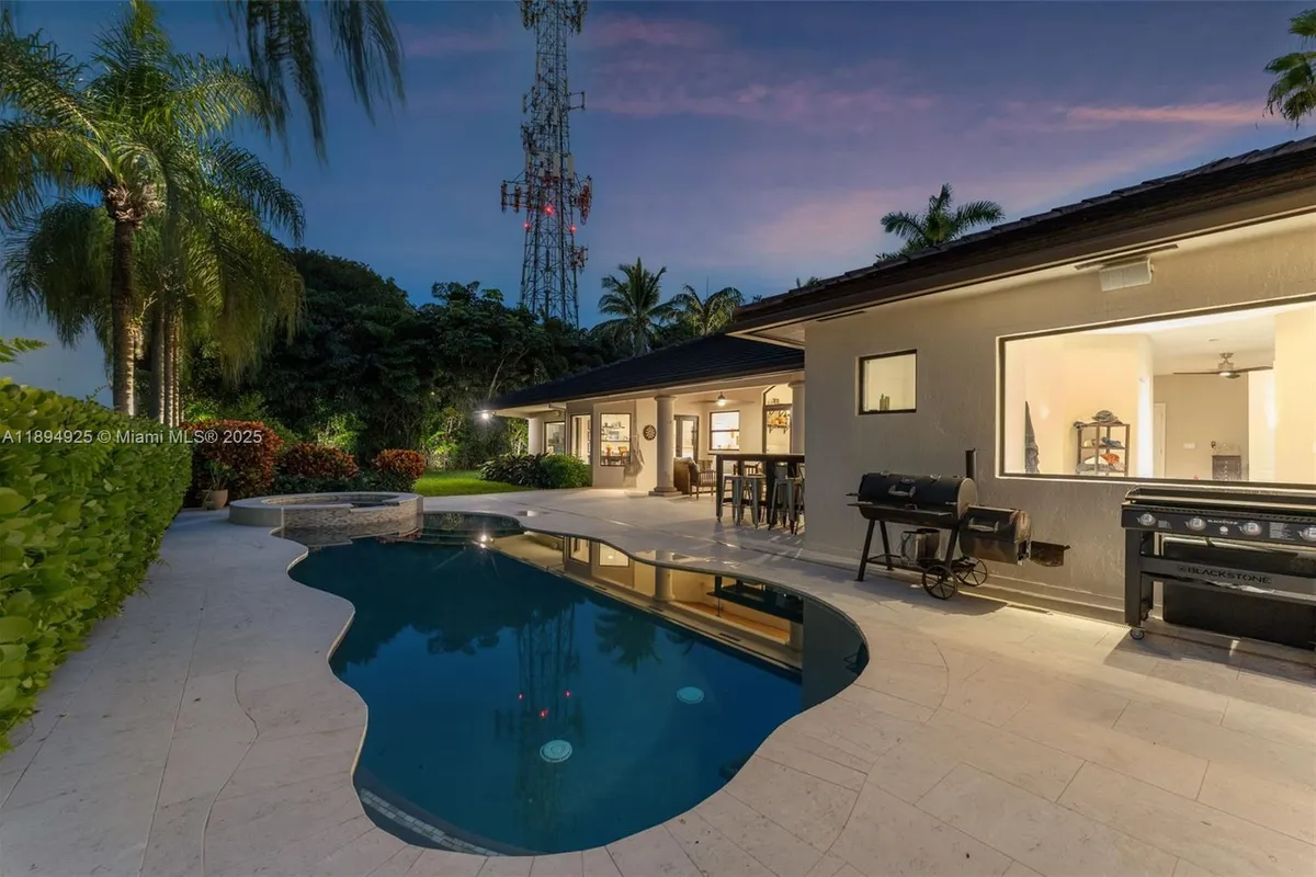 12019 SW 77th Ter, Miami FL 33183