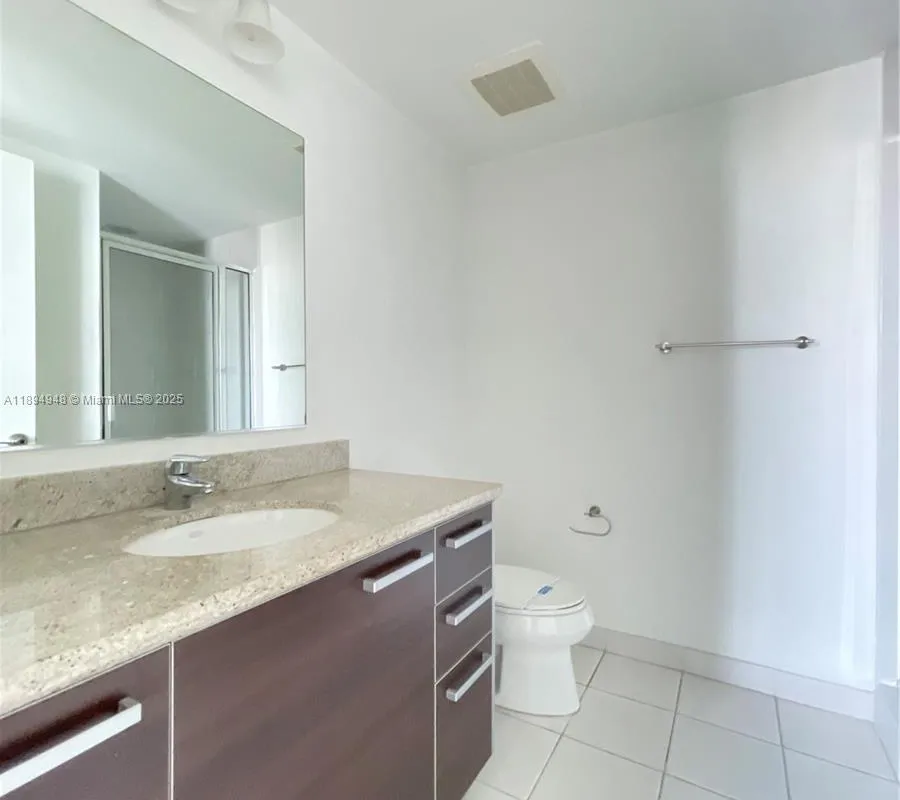 185 SW 7th St # 2411, Miami FL 33130