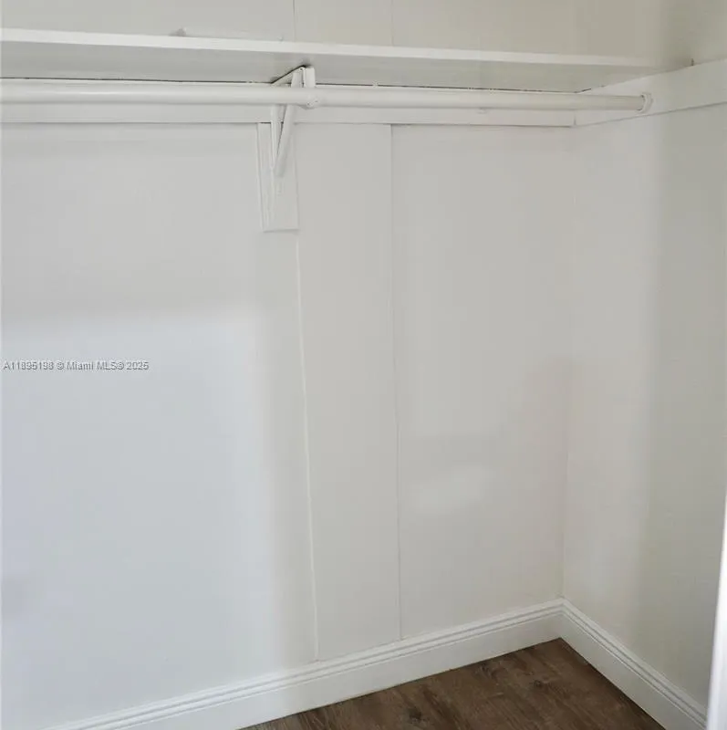 7321 Allen Dr, Hollywood FL 33024