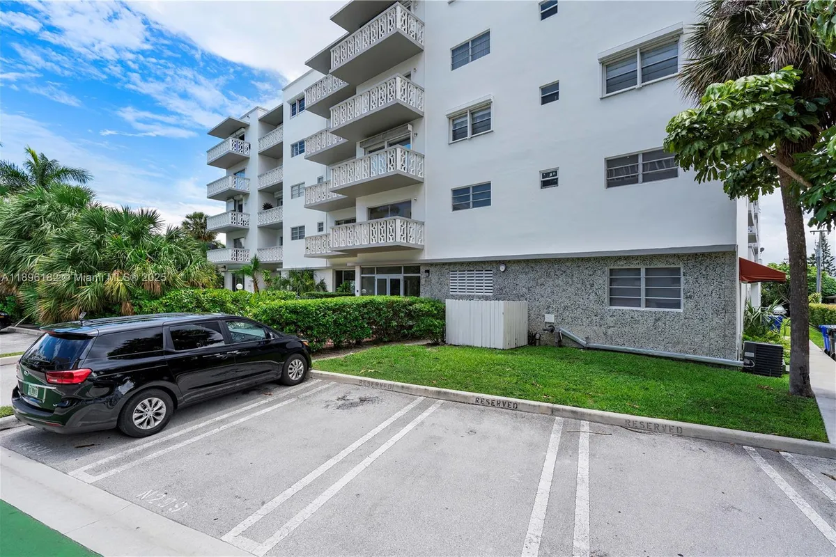 9700 E Bay Harbor Dr # 505, Bay Harbor Islands FL 33154
