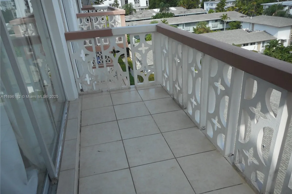 9700 E Bay Harbor Dr # 505, Bay Harbor Islands FL 33154