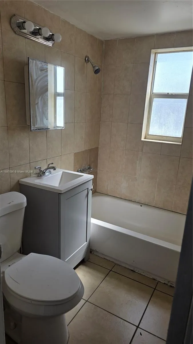 7001 NW 15th Ave # 24, Miami FL 33147