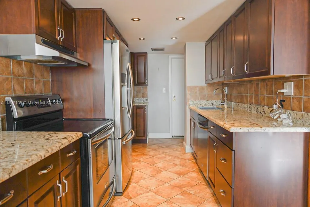 100 Golden Isles Dr # 10, Hallandale Beach FL 33009