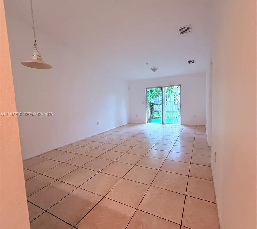 3820 SW 48th Ave # 31, Pembroke Park FL 33023