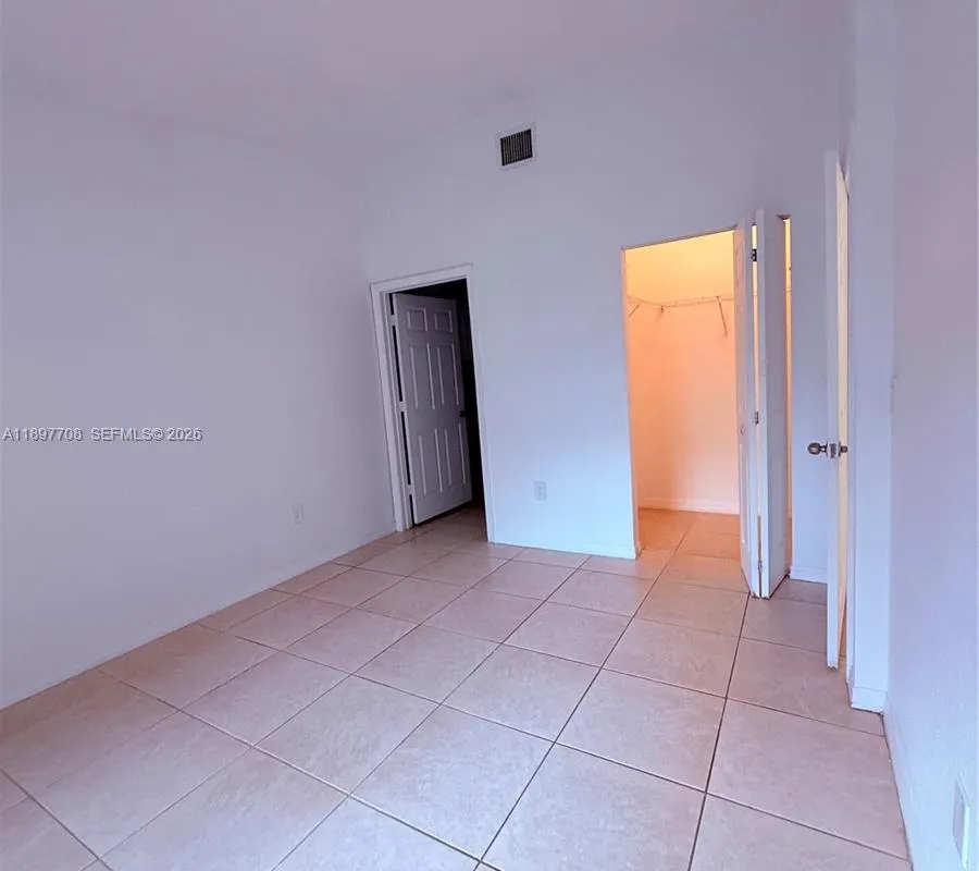 3820 SW 48th Ave # 31, Pembroke Park FL 33023