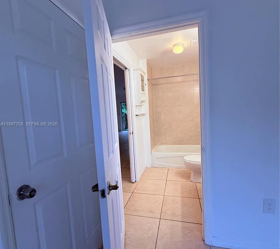 3820 SW 48th Ave # 31, Pembroke Park FL 33023