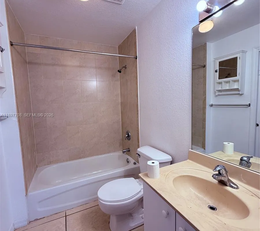 3820 SW 48th Ave # 31, Pembroke Park FL 33023