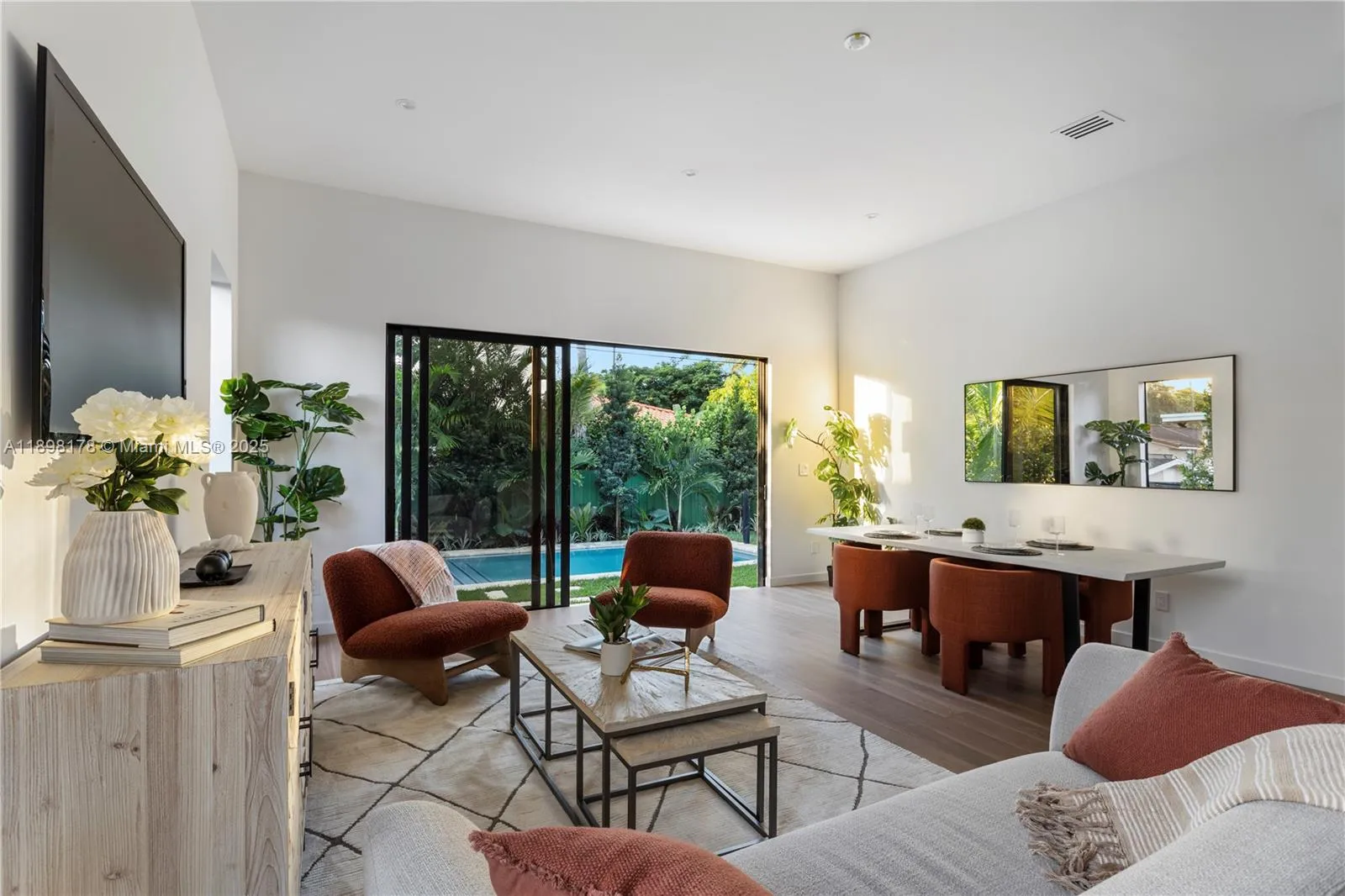 2434 SW 19th St, Miami FL 33145