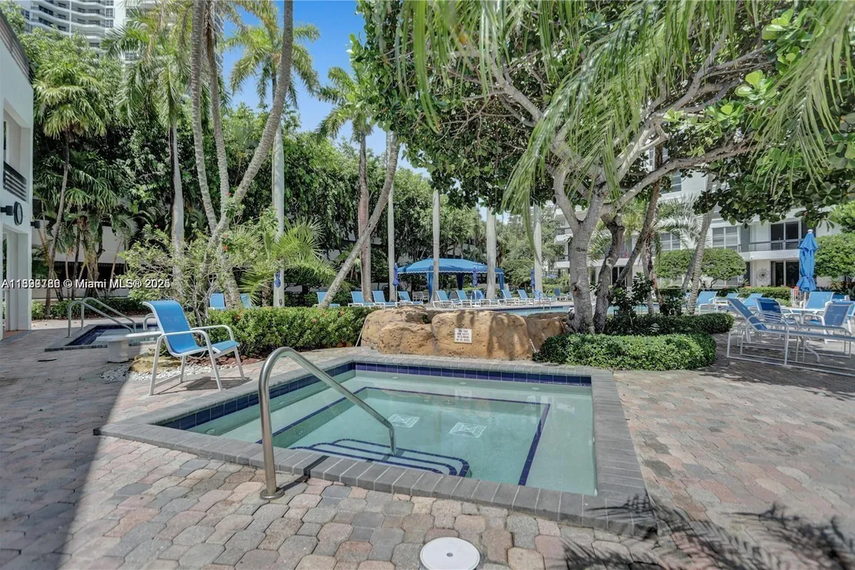 3600 Mystic Pointe Dr # 511, Aventura FL 33180