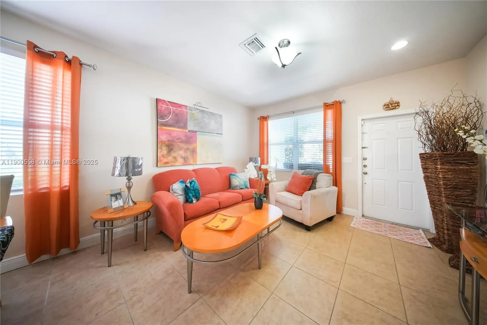 3076 SE 4th Ct, Homestead FL 33033