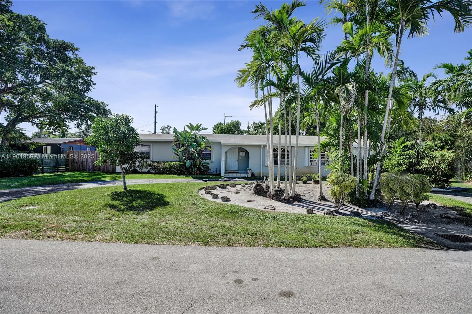 6300 SW 62nd Pl, South Miami FL 33143