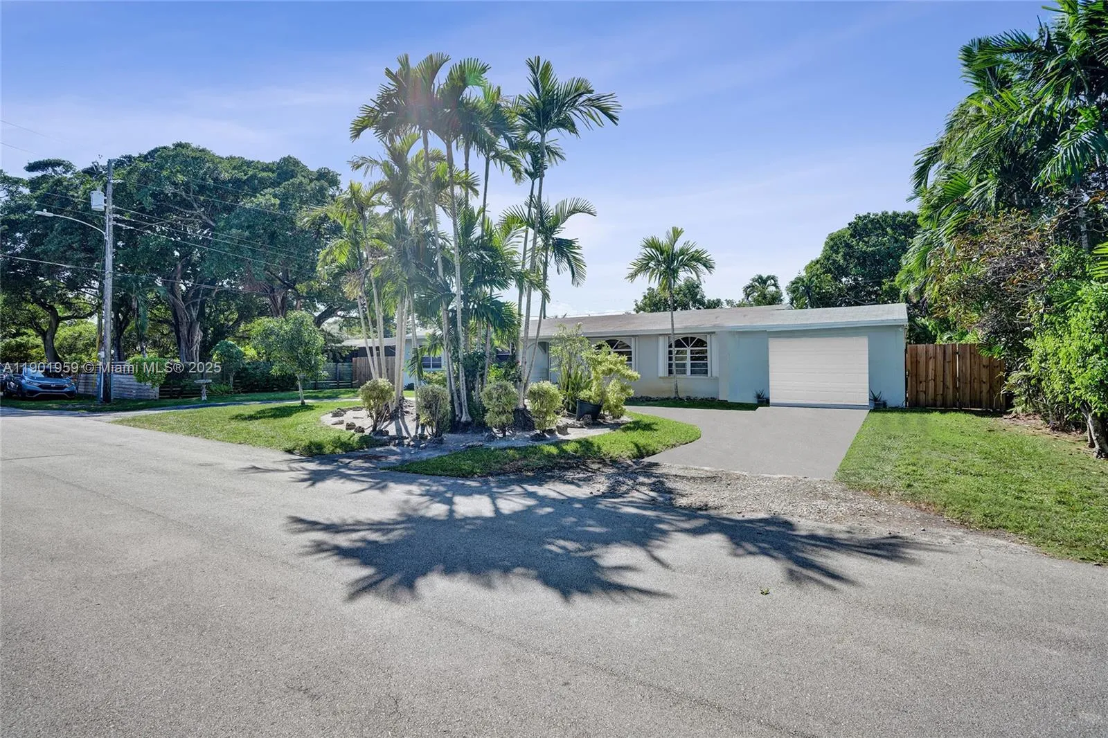 6300 SW 62nd Pl, South Miami FL 33143