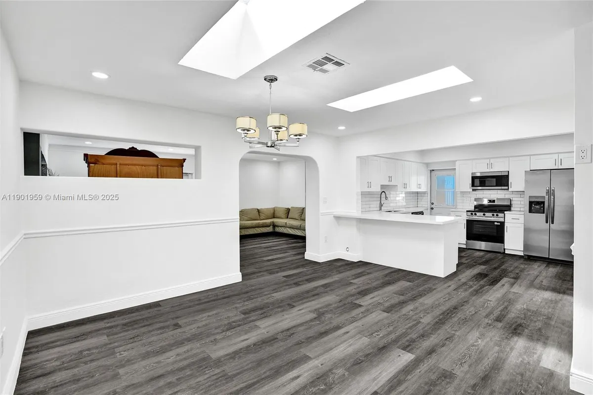 6300 SW 62nd Pl, South Miami FL 33143