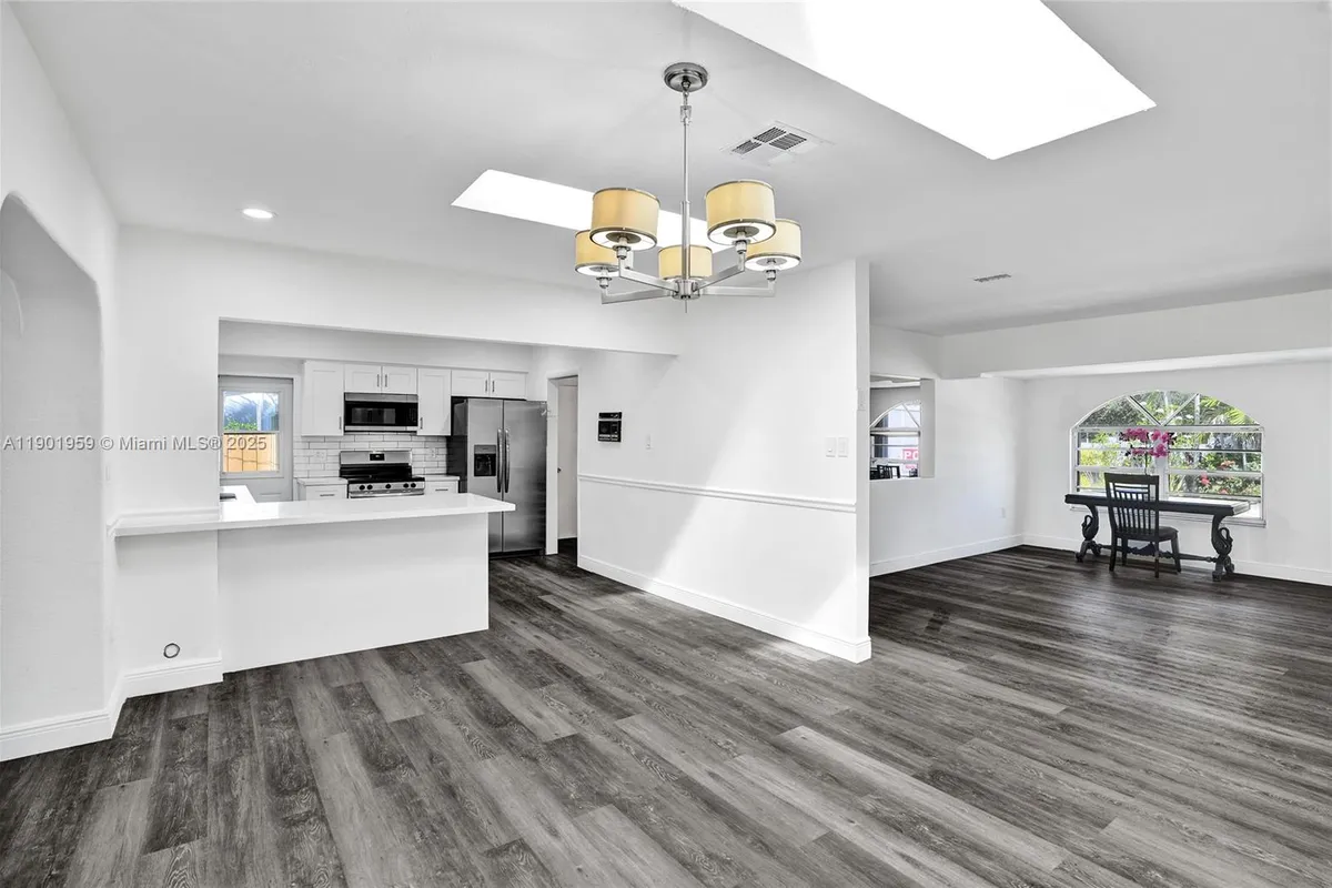 6300 SW 62nd Pl, South Miami FL 33143