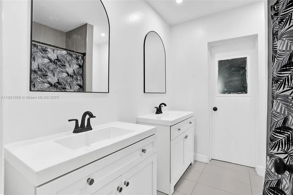 6300 SW 62nd Pl, South Miami FL 33143