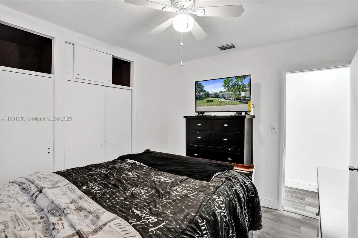 6300 SW 62nd Pl, South Miami FL 33143