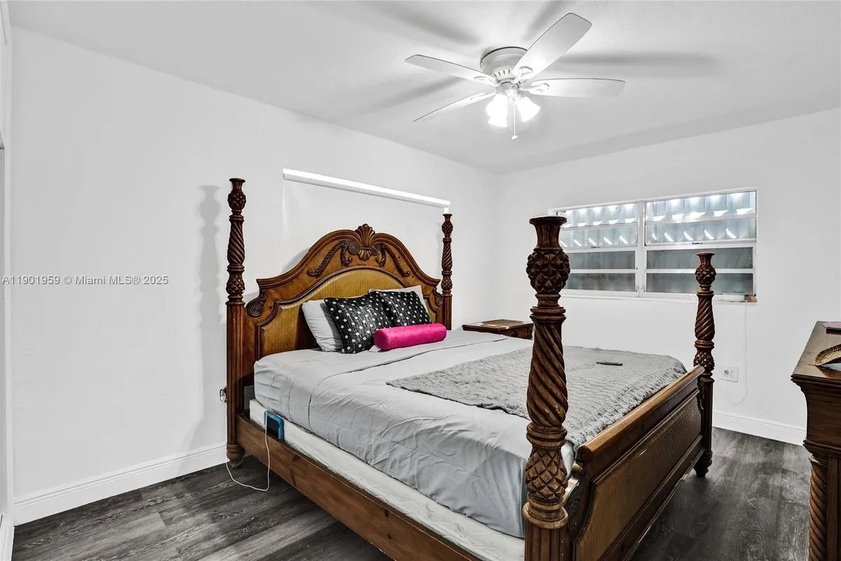 6300 SW 62nd Pl, South Miami FL 33143