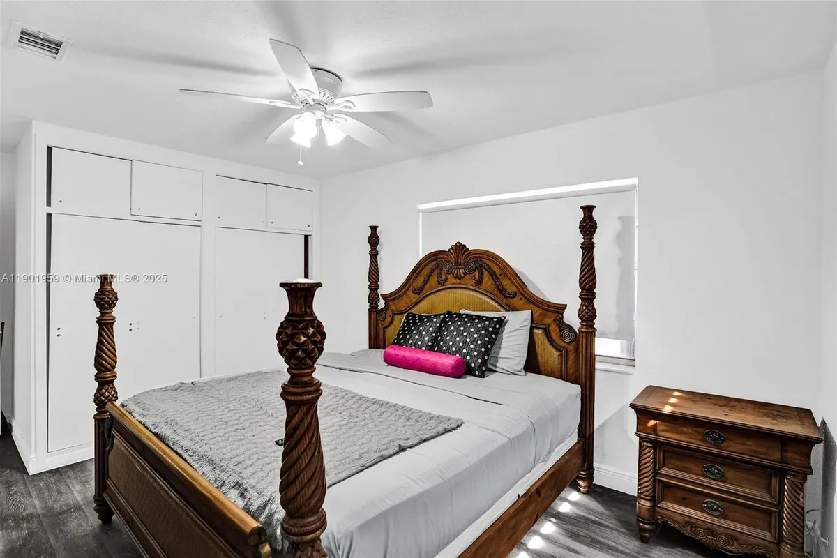 6300 SW 62nd Pl, South Miami FL 33143