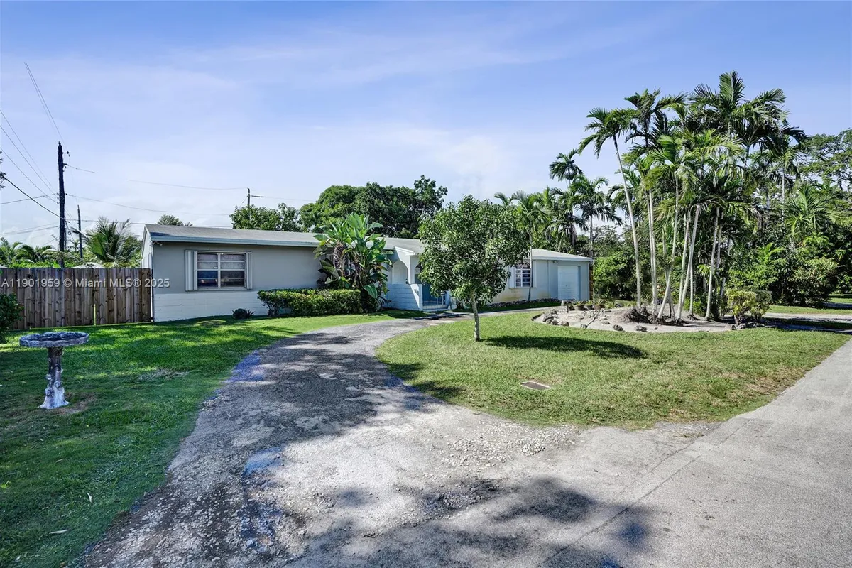 6300 SW 62nd Pl, South Miami FL 33143