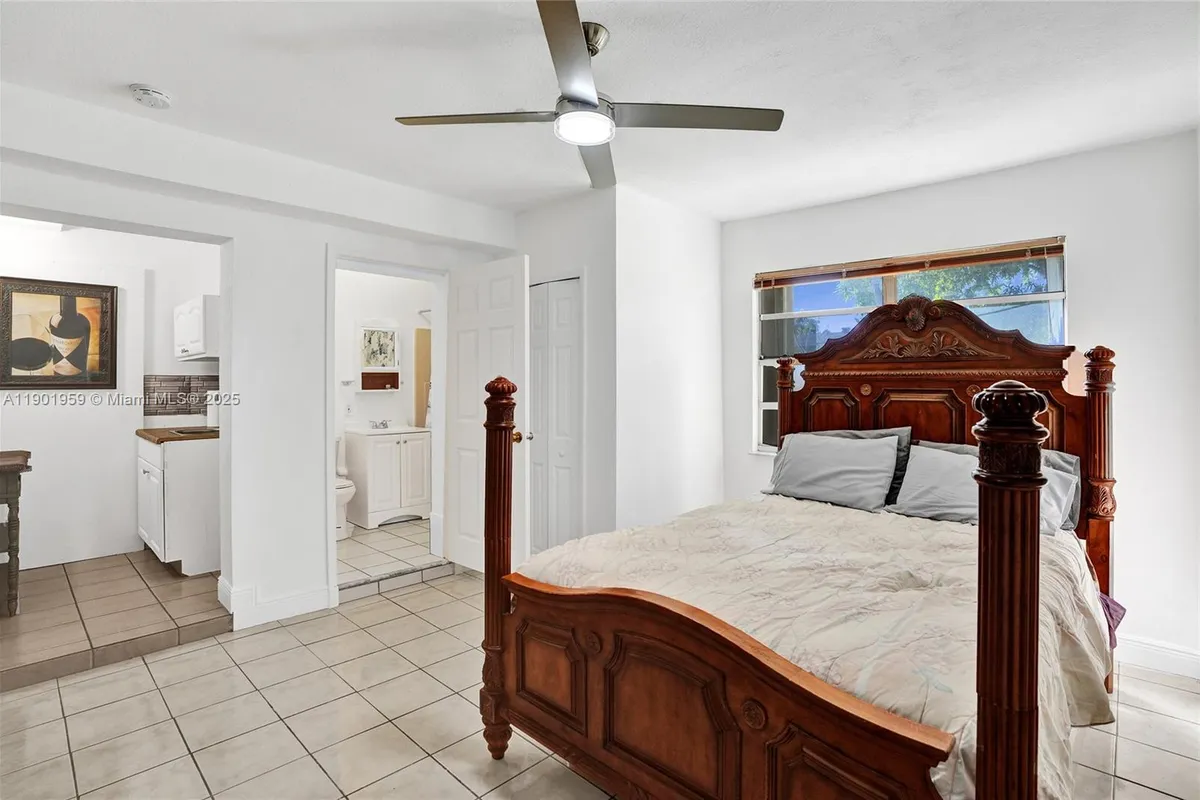 6300 SW 62nd Pl, South Miami FL 33143