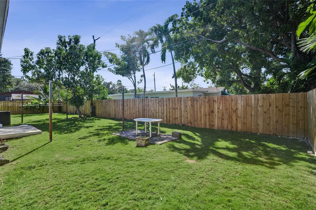 6300 SW 62nd Pl, South Miami FL 33143