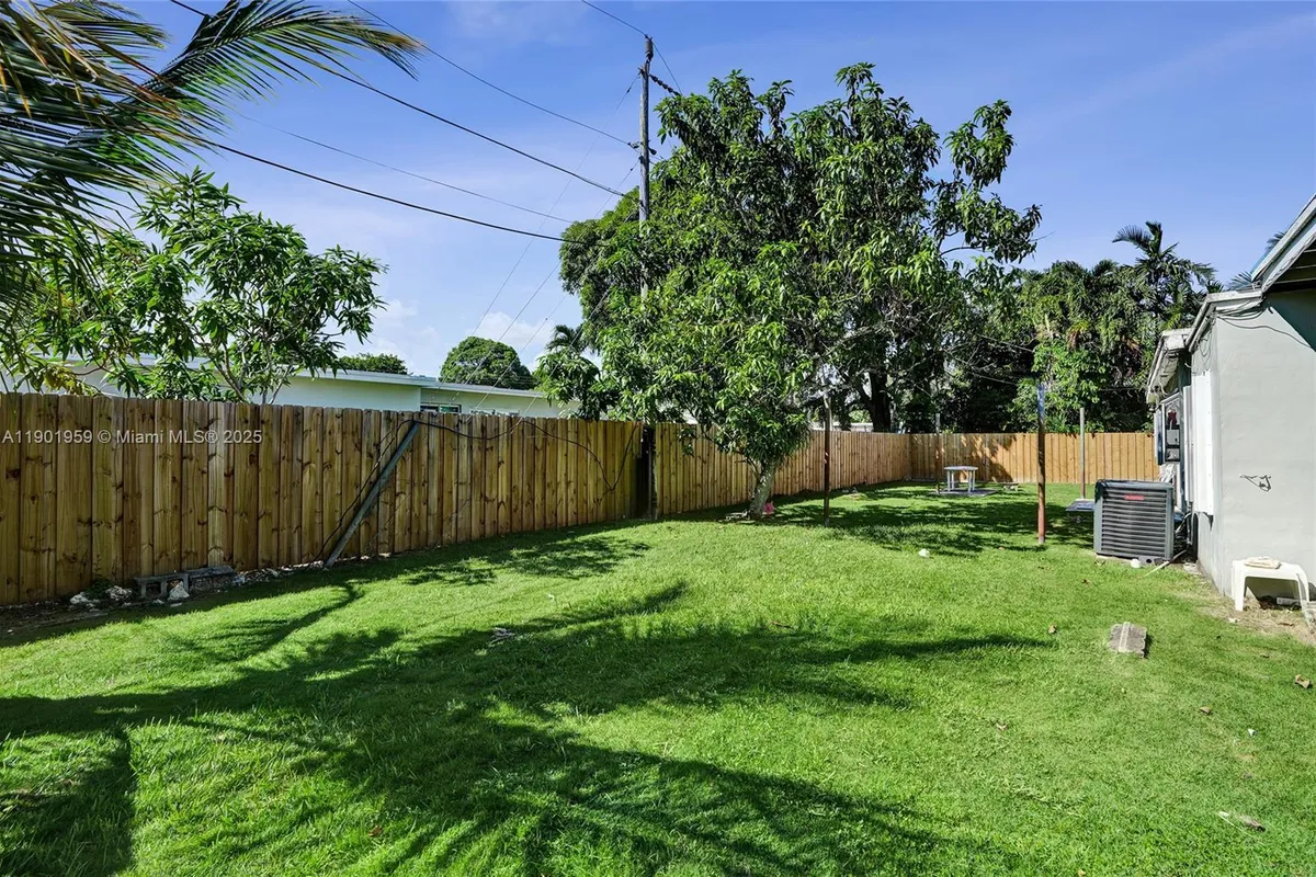 6300 SW 62nd Pl, South Miami FL 33143