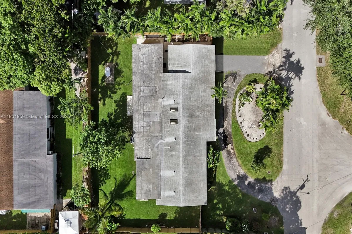 6300 SW 62nd Pl, South Miami FL 33143