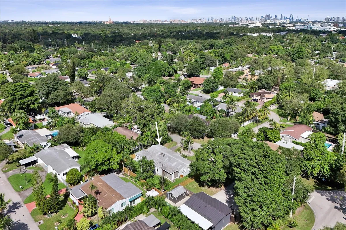 6300 SW 62nd Pl, South Miami FL 33143