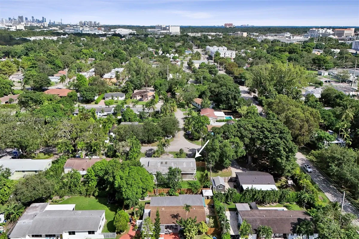 6300 SW 62nd Pl, South Miami FL 33143