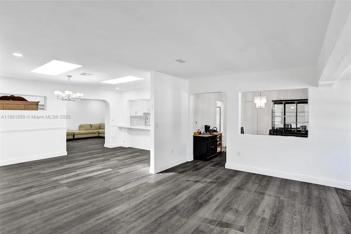 6300 SW 62nd Pl, South Miami FL 33143