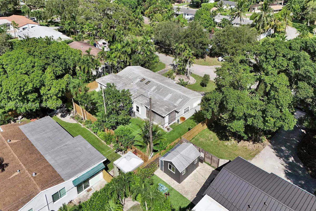 6300 SW 62nd Pl, South Miami FL 33143