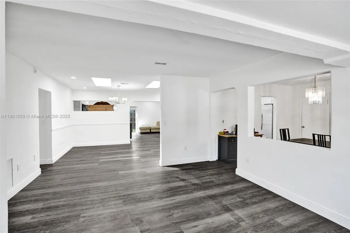 6300 SW 62nd Pl, South Miami FL 33143