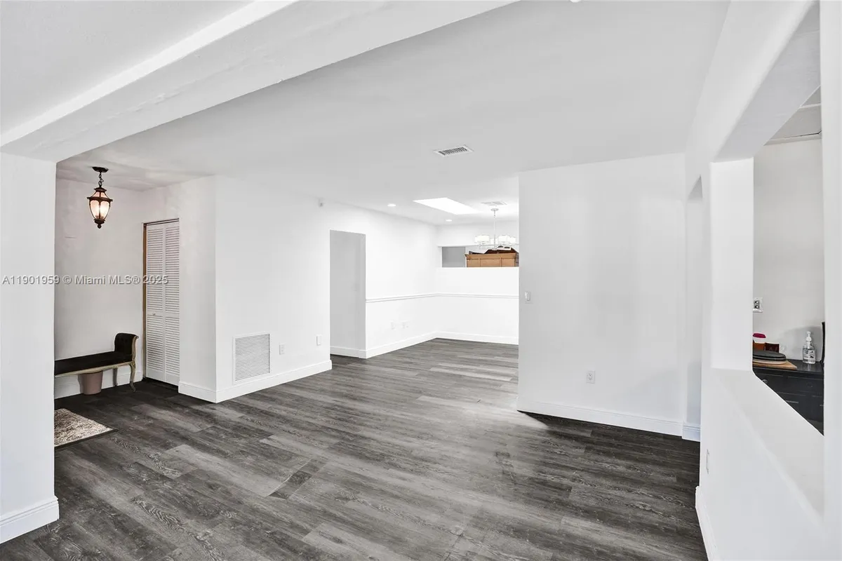 6300 SW 62nd Pl, South Miami FL 33143