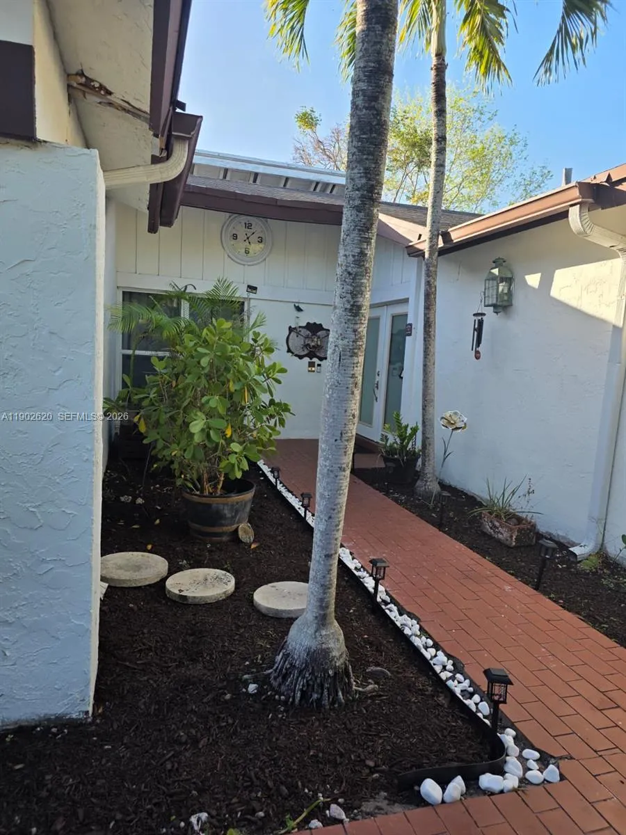 10610 SW 128th Ave, Miami FL 33186