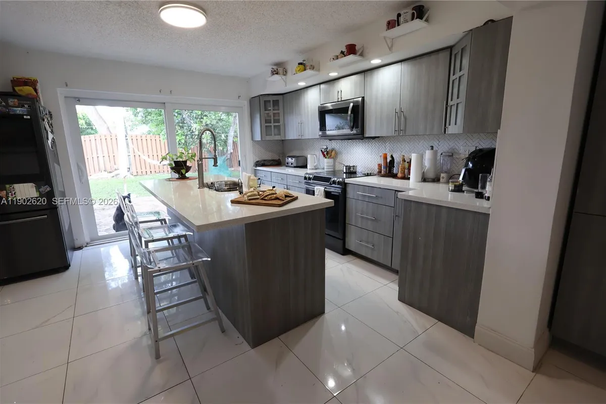 10610 SW 128th Ave, Miami FL 33186