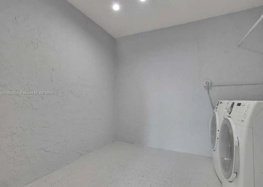 7603 Kimberly Blvd # 0, North Lauderdale FL 33068