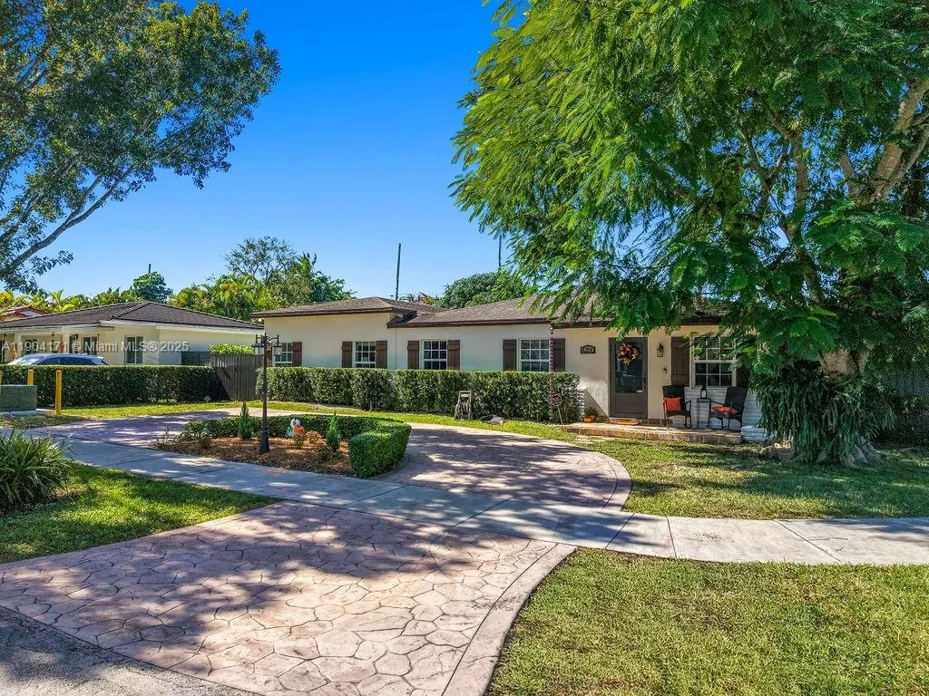 4200 SW 60th Ct, Miami FL 33155