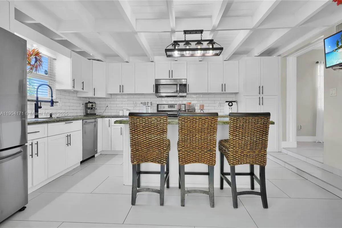 4200 SW 60th Ct, Miami FL 33155