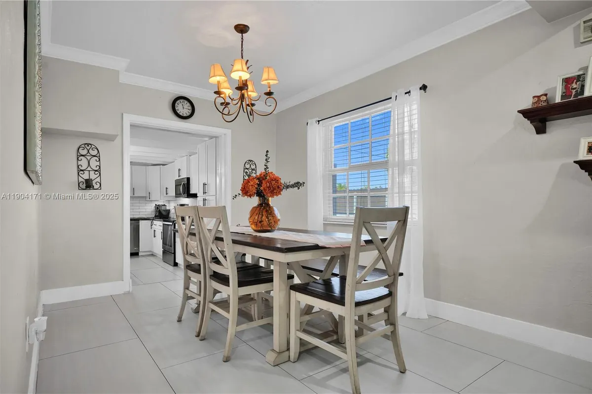 4200 SW 60th Ct, Miami FL 33155