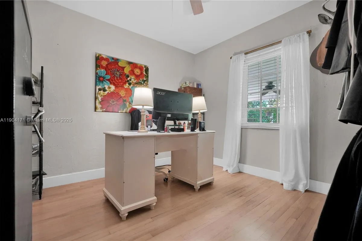 4200 SW 60th Ct, Miami FL 33155