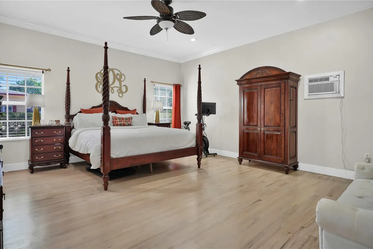 4200 SW 60th Ct, Miami FL 33155