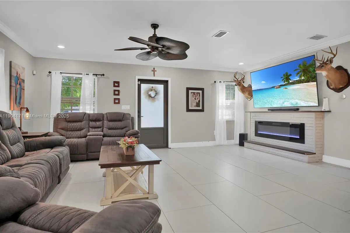 4200 SW 60th Ct, Miami FL 33155