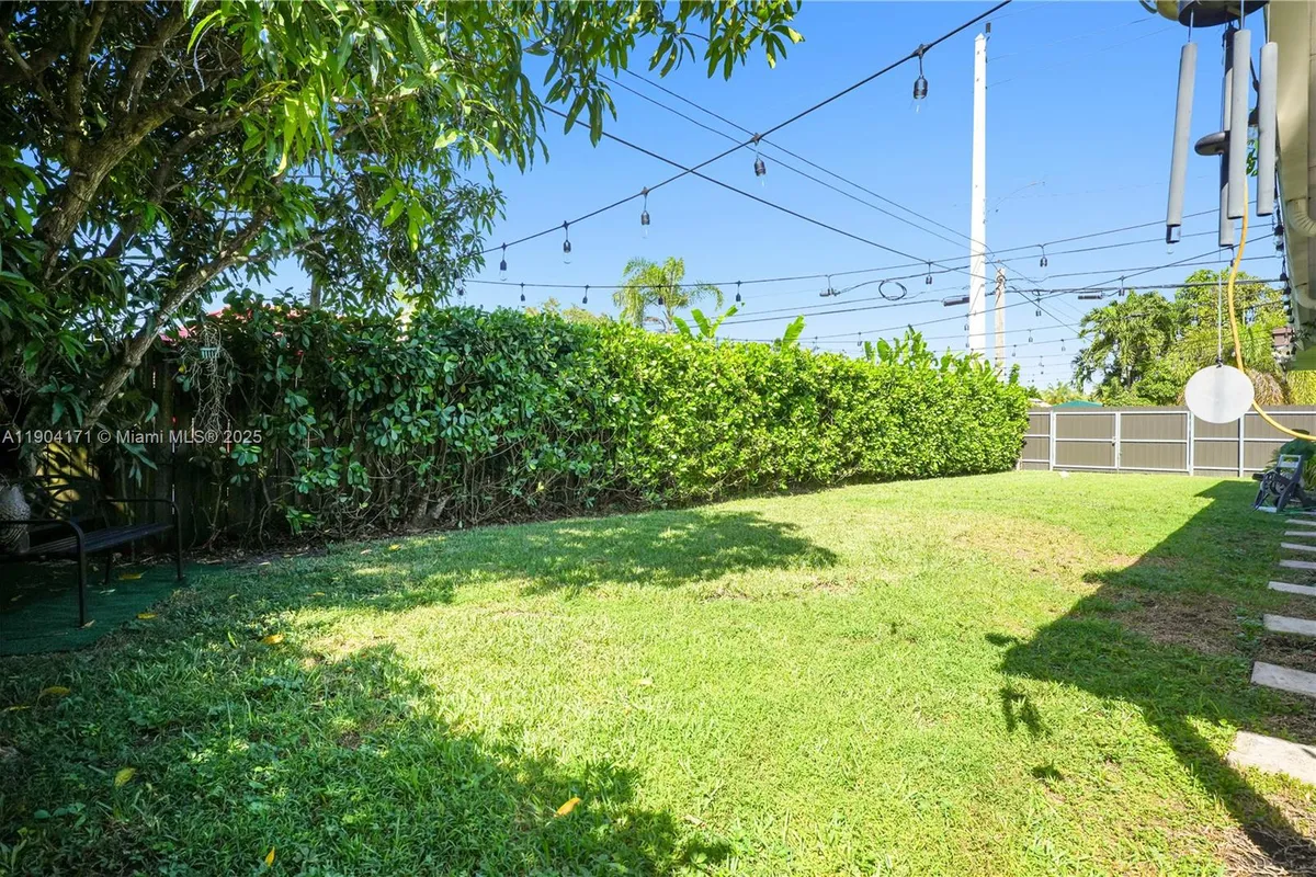 4200 SW 60th Ct, Miami FL 33155