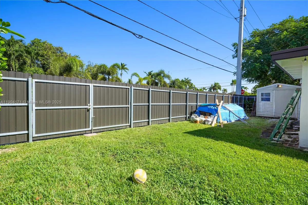 4200 SW 60th Ct, Miami FL 33155