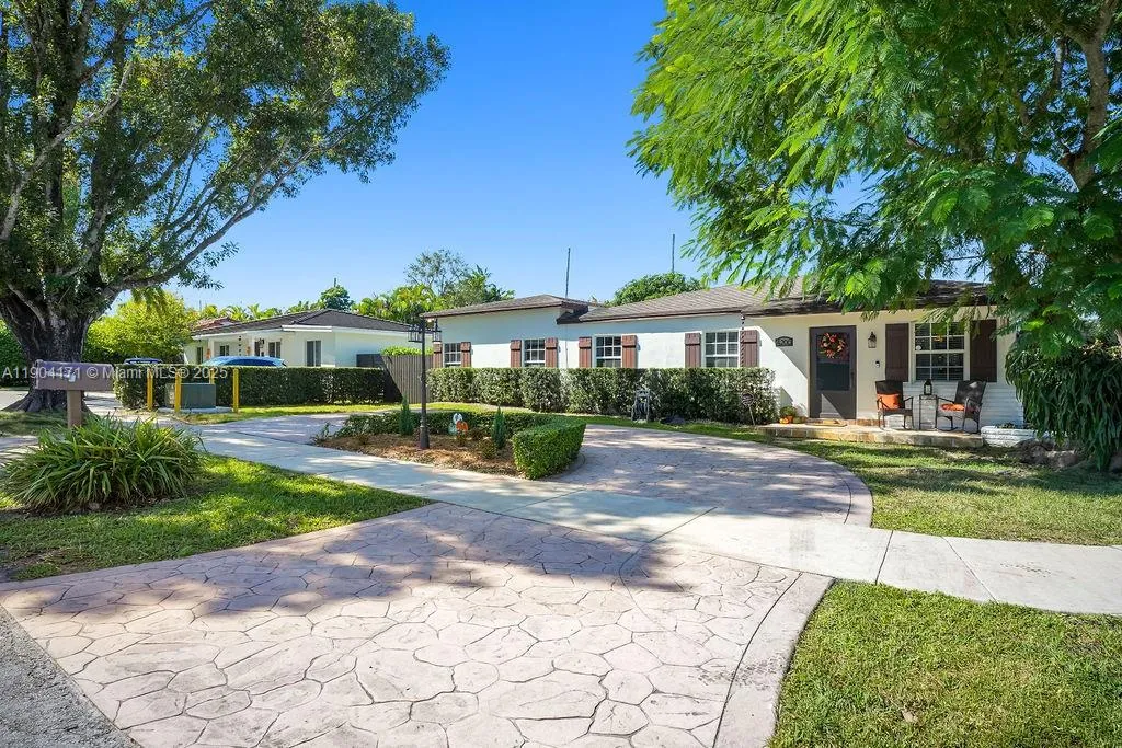 4200 SW 60th Ct, Miami FL 33155