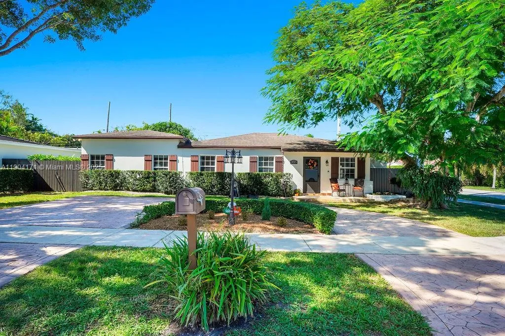 4200 SW 60th Ct, Miami FL 33155
