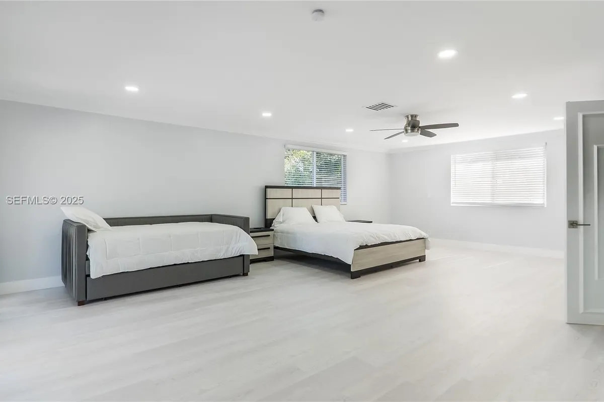 2445 SE 8 St, Pompano Beach FL 33062