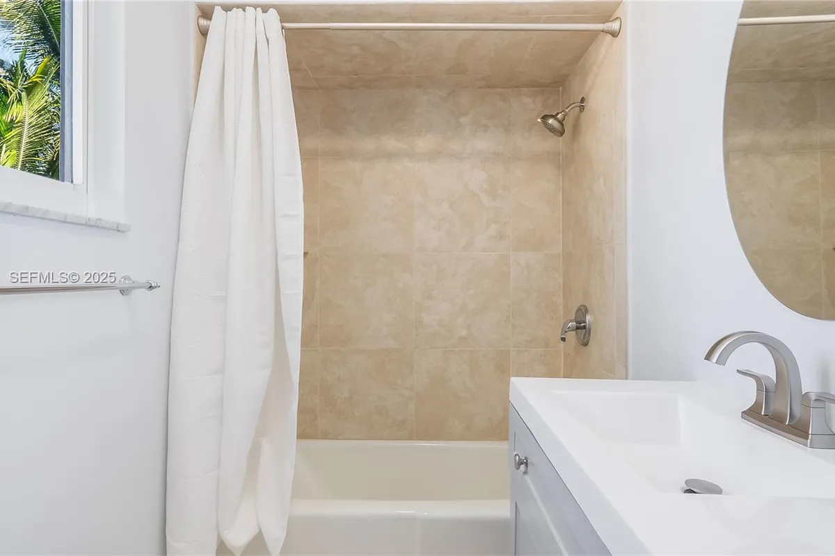 2445 SE 8 St, Pompano Beach FL 33062